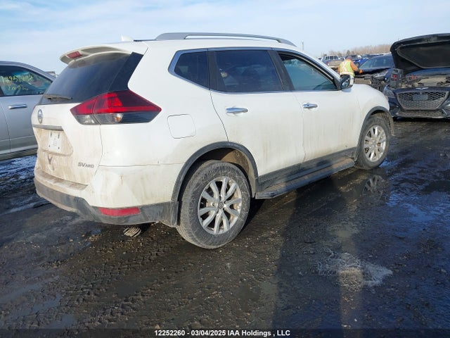 5N1AT2MV0JC737157 Nissan Rogue