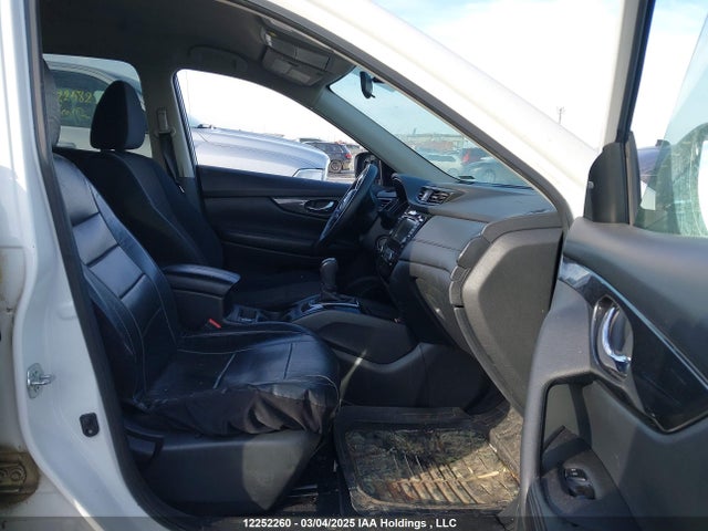 5N1AT2MV0JC737157 Nissan Rogue