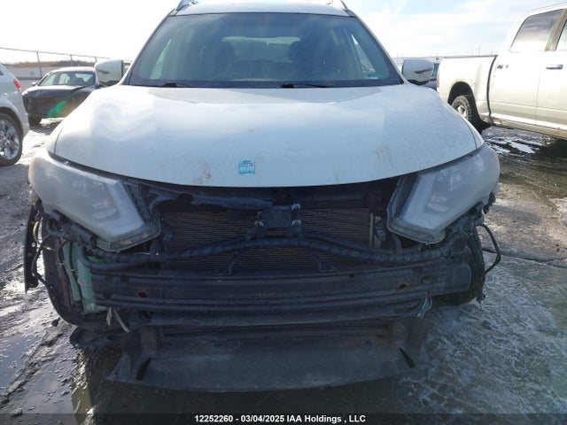 5N1AT2MV0JC737157 Nissan Rogue