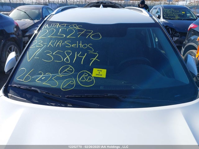 KNDEP2AA1P7358147 KIA nu