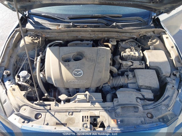 JM1BN1U78J1176717 Mazda pe