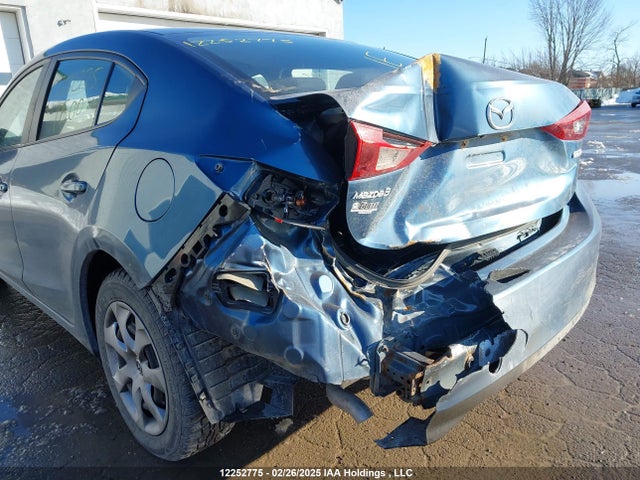 JM1BN1U78J1176717 Mazda pe