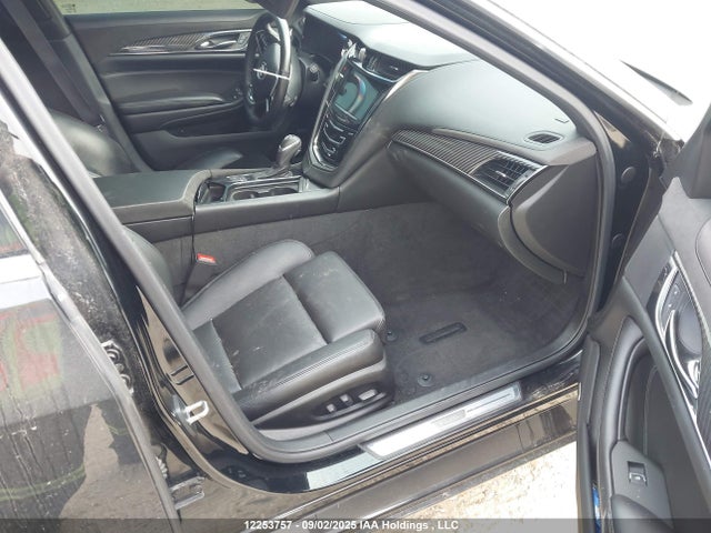 1G6AZ5S34E0185694 Cadillac lfx
