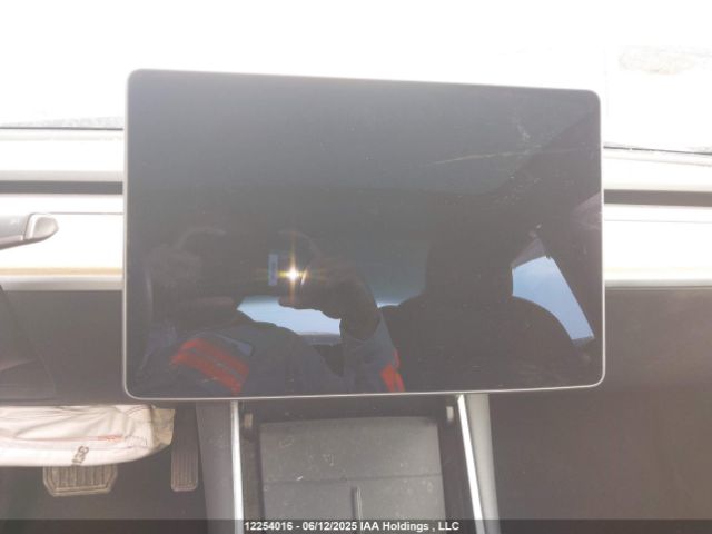 5YJ3E1EA9LF789843 Tesla MODEL 3