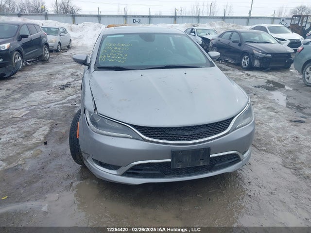 1C3CCCCG0FN606753 Chrysler 2015