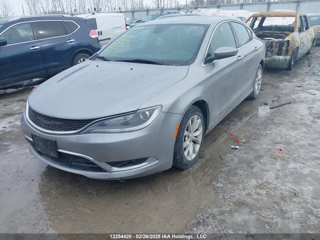 1C3CCCCG0FN606753 Chrysler 2015