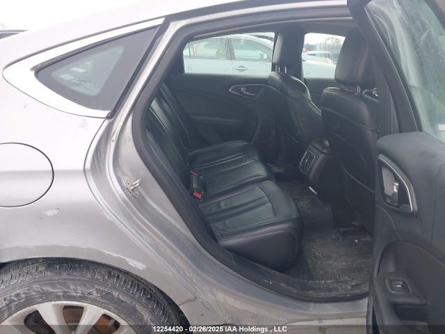 1C3CCCCG0FN606753 Chrysler 2015