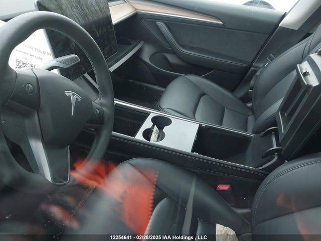 5YJ3E1EA2NF352902 Tesla MODEL 3