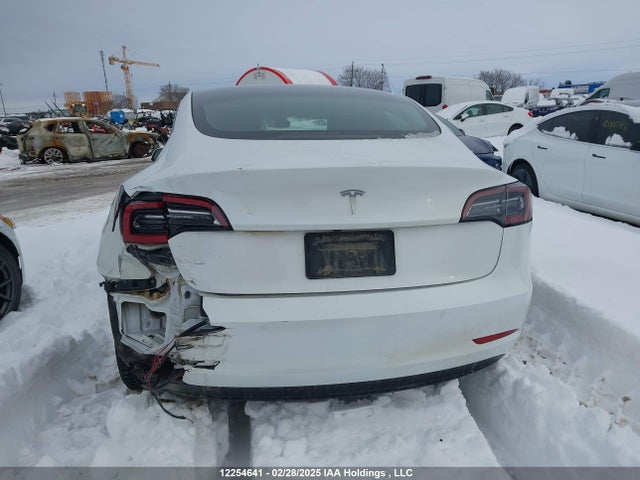 5YJ3E1EA2NF352902 Tesla MODEL 3