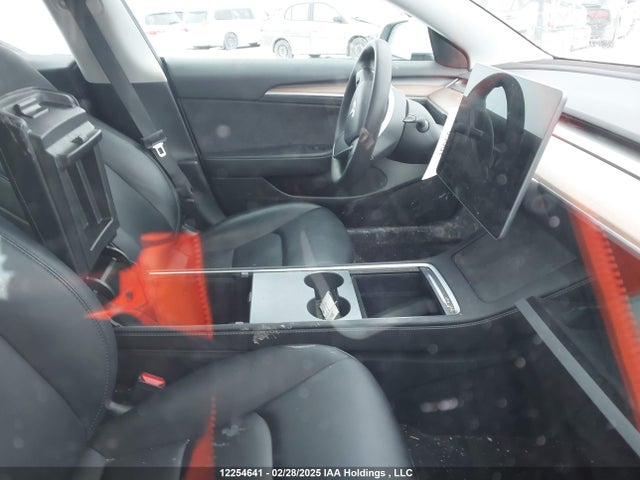 5YJ3E1EA2NF352902 Tesla MODEL 3