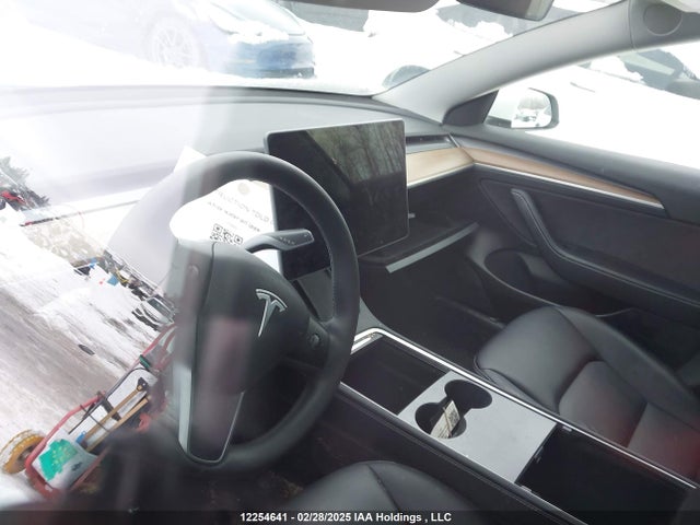 5YJ3E1EA2NF352902 Tesla MODEL 3