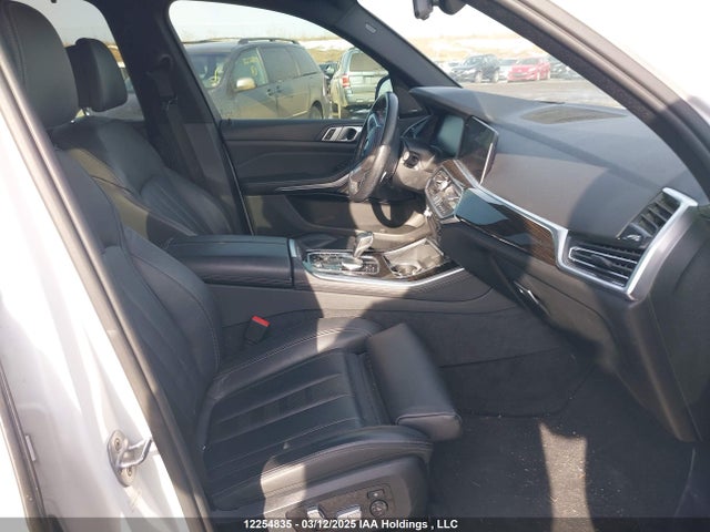5UXCR6C51KLL06377 BMW X5