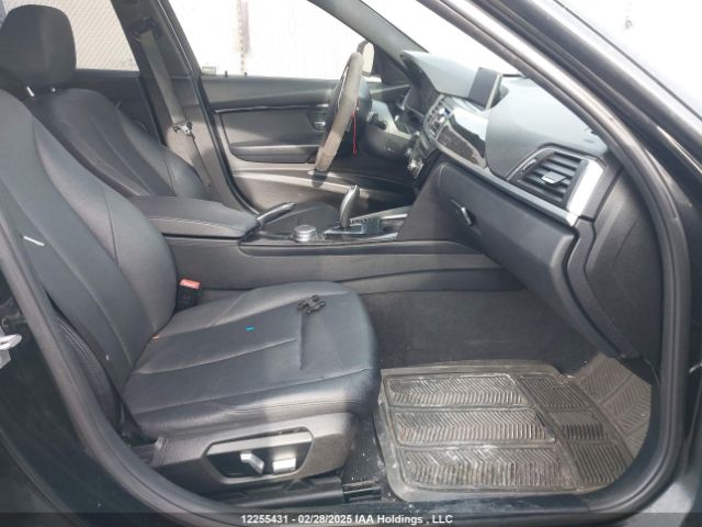 WBA8A3C53HK691935 BMW 320 XI