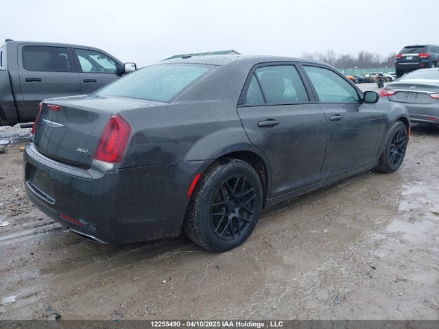 2C3CCABG7GH320611 Chrysler 300