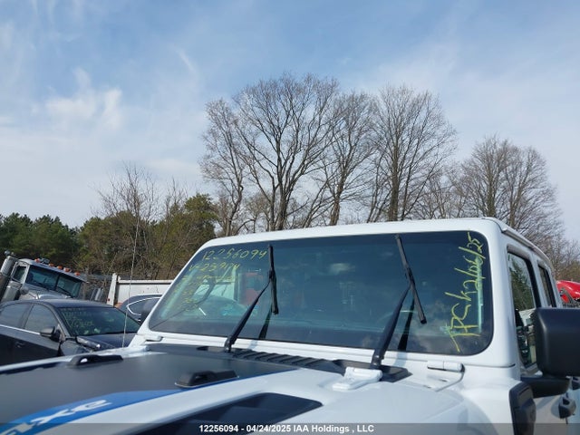 1C4JJXR62NW259174 Jeep Wrangler