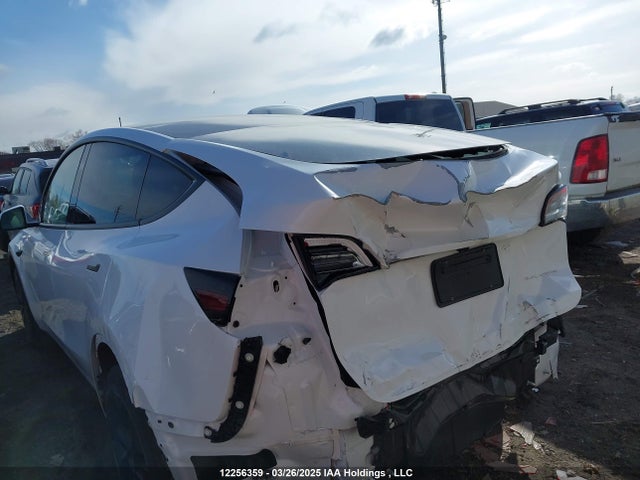 7SAYGDEE3RF098677 Tesla Model Y Long Range