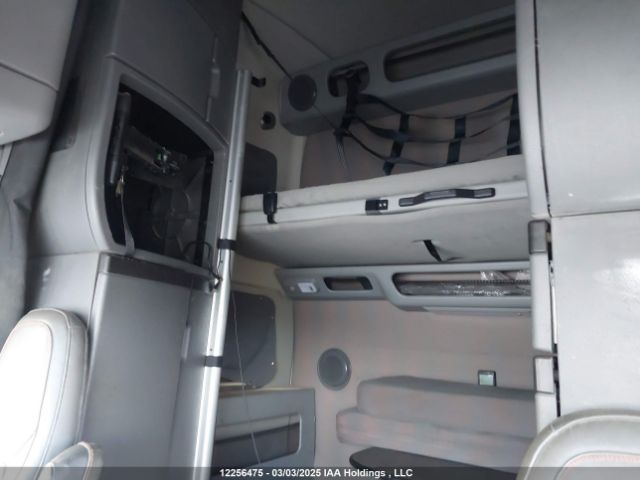 4V4NC9EJ6PN326731 Volvo VNL