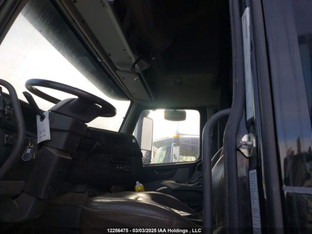 4V4NC9EJ6PN326731 Volvo VNL