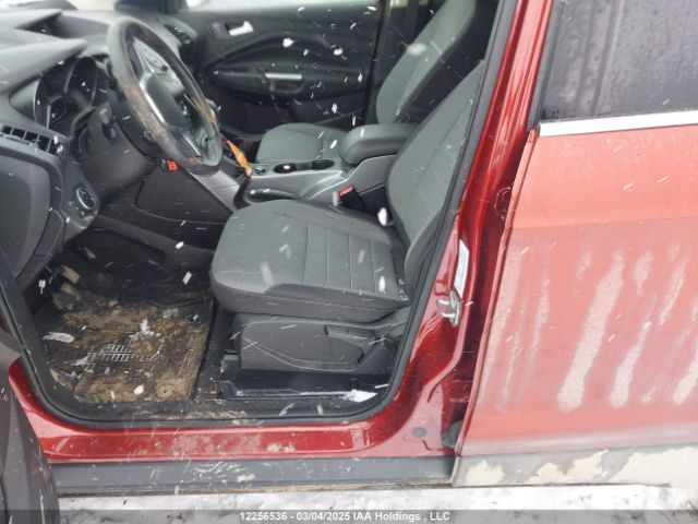 1FMCU9G92FUC47401 Ford ESCAPE SE