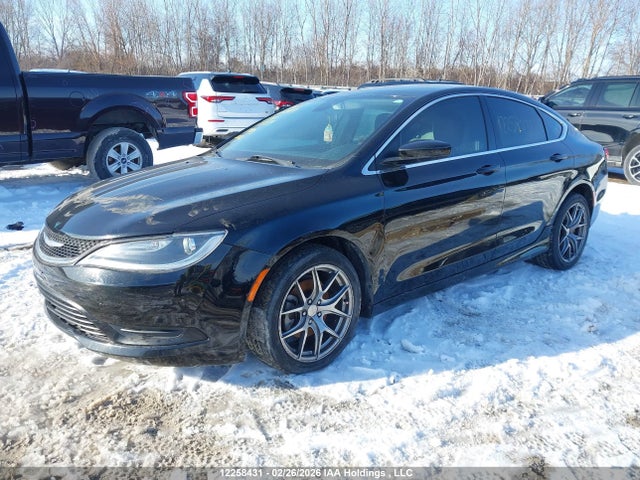 Chrysler 200 2016 1C3CCCFB7GN135279 Image 2