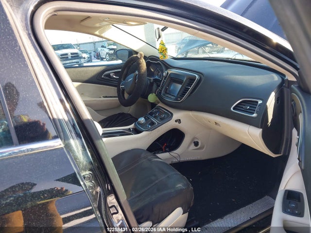 Chrysler 200 2016 1C3CCCFB7GN135279 Image 5
