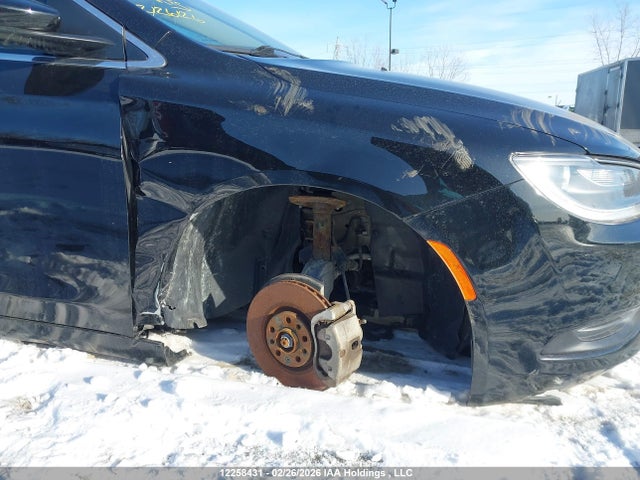 Chrysler 200 2016 1C3CCCFB7GN135279 Image 6
