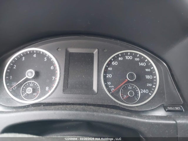 WVGJV7AX7FW557404 Volkswagen Tiguan