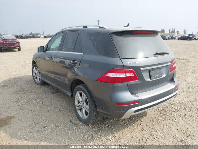 4JGDA2EB3FA599267 Mercedes-Benz Ml-Class