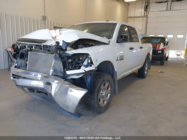 RAM 3500 2016 3C63R3DL0GG116546 Image 2