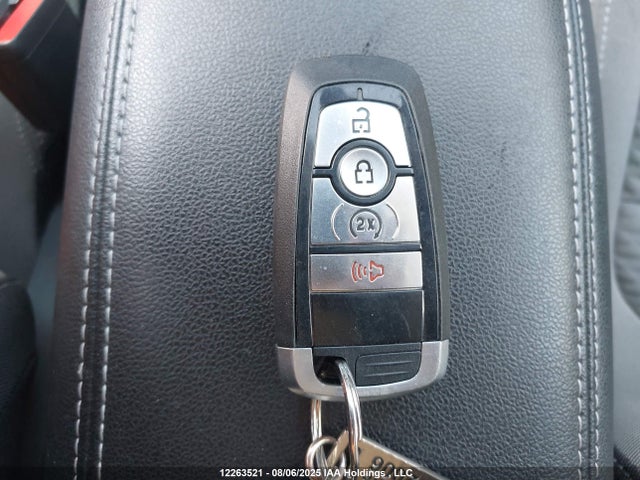 1FMCU9G61NUA51857 Ford dragon di tc