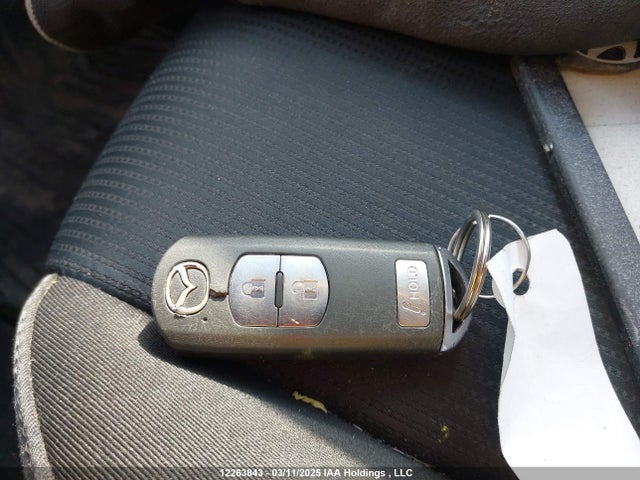 JM1DKDC79K0444895 Mazda pe