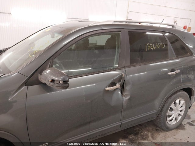 5XYKTCA69EG543885 KIA Sorento