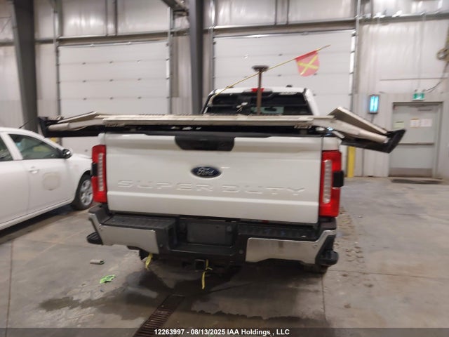 Ford F-350 2023 1FT8W3BN5PEC38581 Image 15