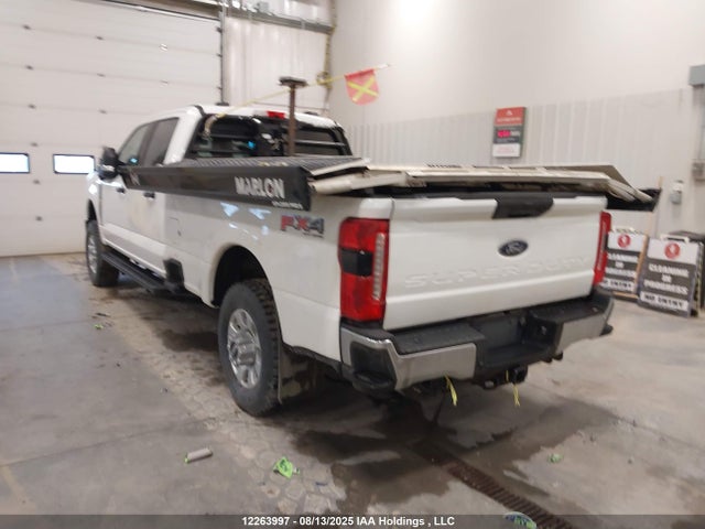 Ford F-350 2023 1FT8W3BN5PEC38581 Image 3