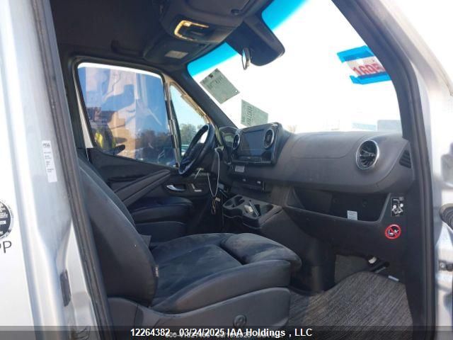 W1X4EBVY7NP467170 Mercedes-Benz om642