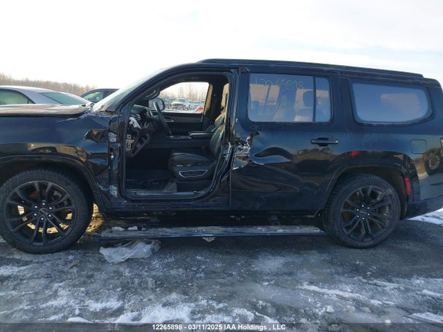 1C4SJVFJ5NS118964 Jeep Grand Wagoneer