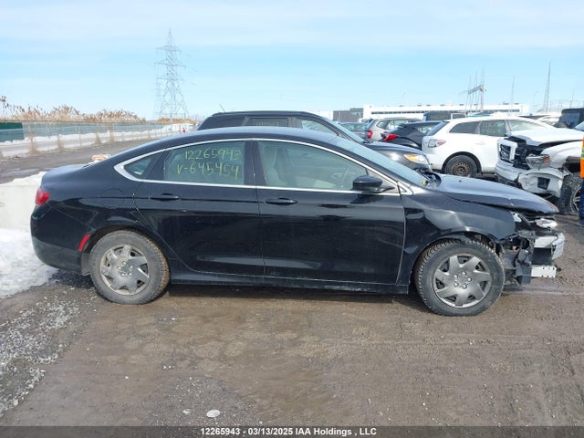 12265943 :رقم المزاد ، 1C3CCCFB9FN645454 vin ، 2015 Chrysler 200 مزاد بيع