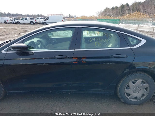 12265943 :رقم المزاد ، 1C3CCCFB9FN645454 vin ، 2015 Chrysler 200 مزاد بيع