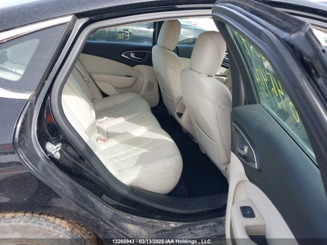 12265943 :رقم المزاد ، 1C3CCCFB9FN645454 vin ، 2015 Chrysler 200 مزاد بيع