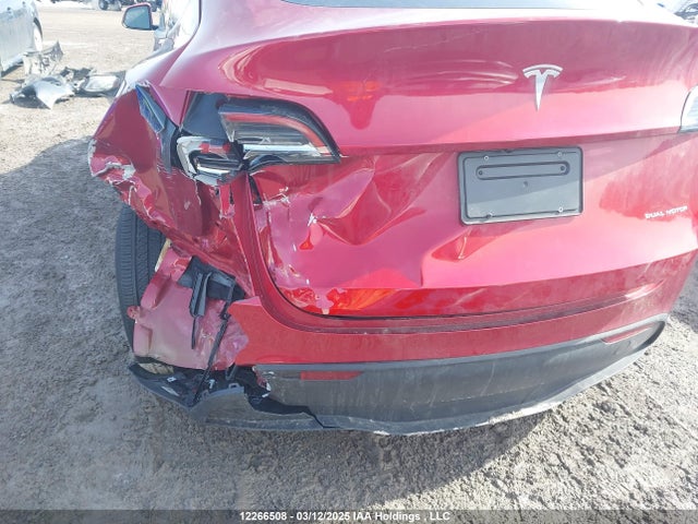 7SAYGDEE3RF200575 Tesla Model Y