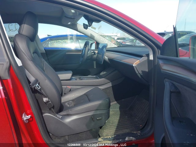 7SAYGDEE3RF200575 Tesla Model Y