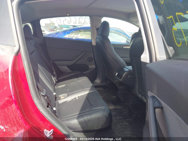 7SAYGDEE3RF200575 Tesla Model Y
