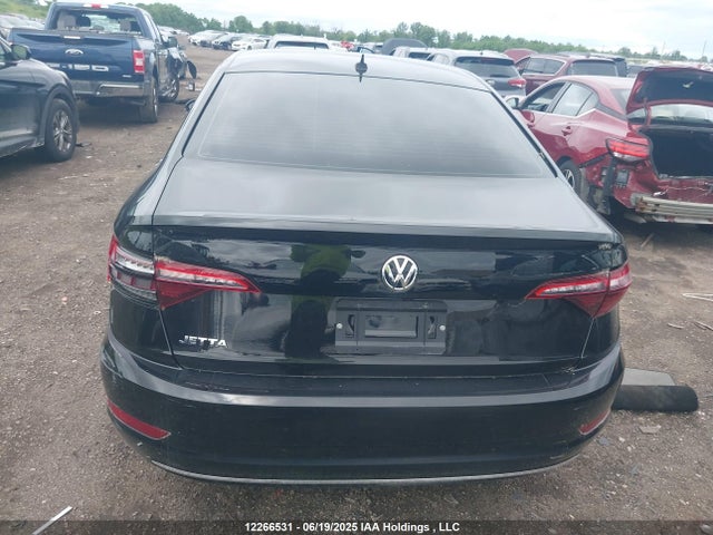 3VWC57BU9MM026250 Volkswagen tsi