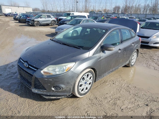 Ford 2014 2014 1FADP3F25EL146364 Image 2