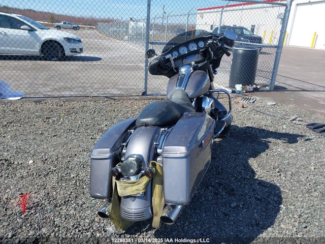 Harley-Davidson Flhx Street Glide 2014 5HD1KBMA8EB667673 Image 3