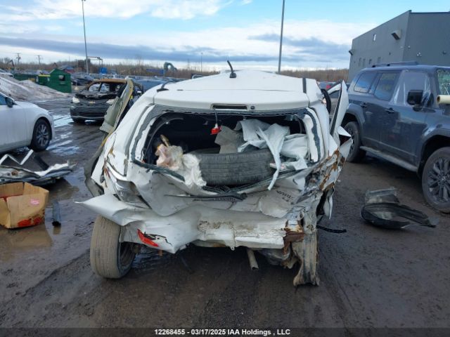 VNKKTUD36EA004641 Toyota Yaris