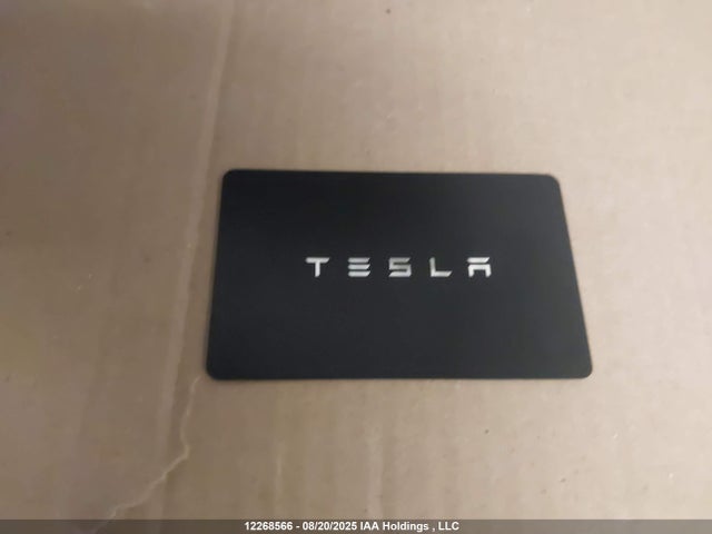 7SAYGDEE0NF412506 Tesla Model Y