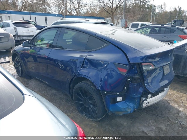 7SAYGDEE0NF412506 Tesla Model Y