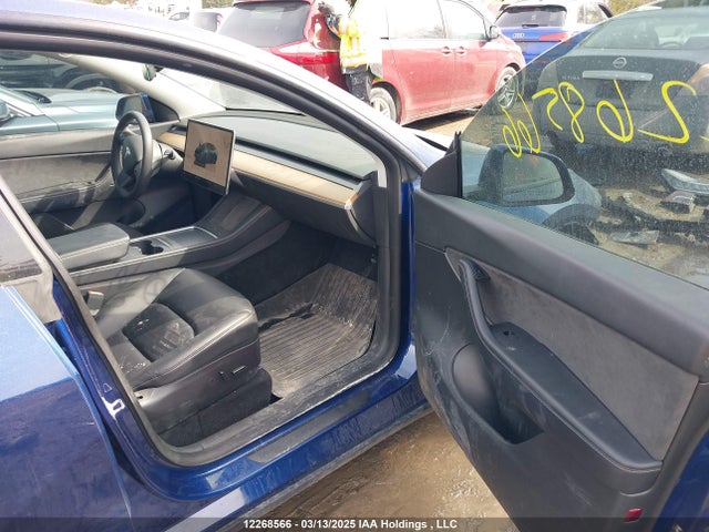 7SAYGDEE0NF412506 Tesla Model Y