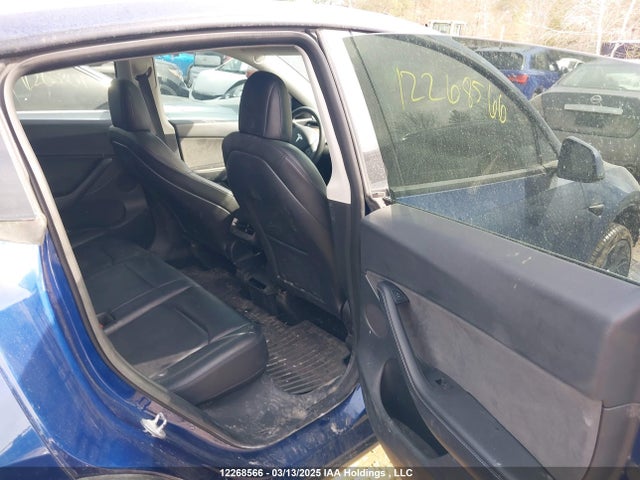7SAYGDEE0NF412506 Tesla Model Y